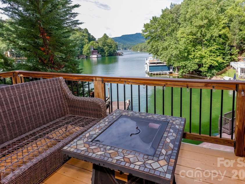 130 Edwards Point, Lake Lure, NC 28746.  MLS# CAR4369563, YatesRealty ID 15763. 