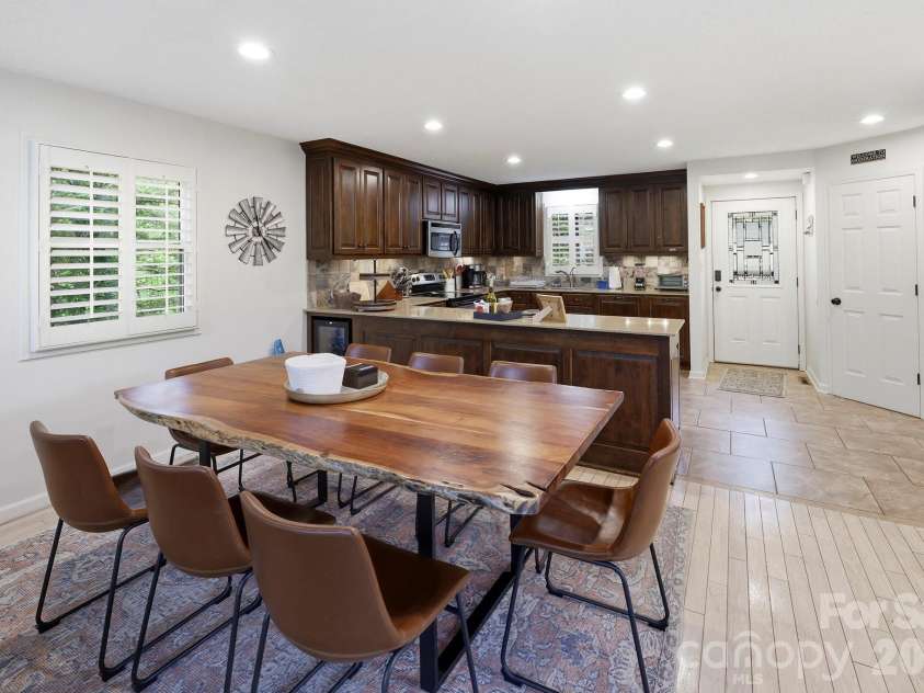 130 Edwards Point, Lake Lure, NC 28746.  MLS# CAR4369563, YatesRealty ID 15763. 