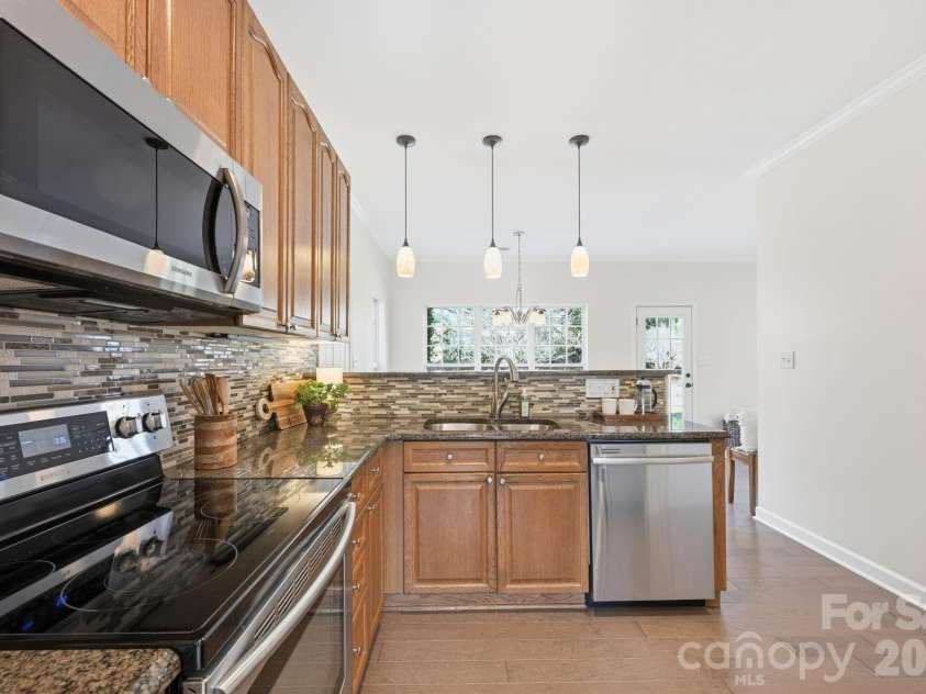 140 Samdusky Lane, Mooresville, NC 28117.  MLS# CAR4353891, YatesRealty ID 15764. 