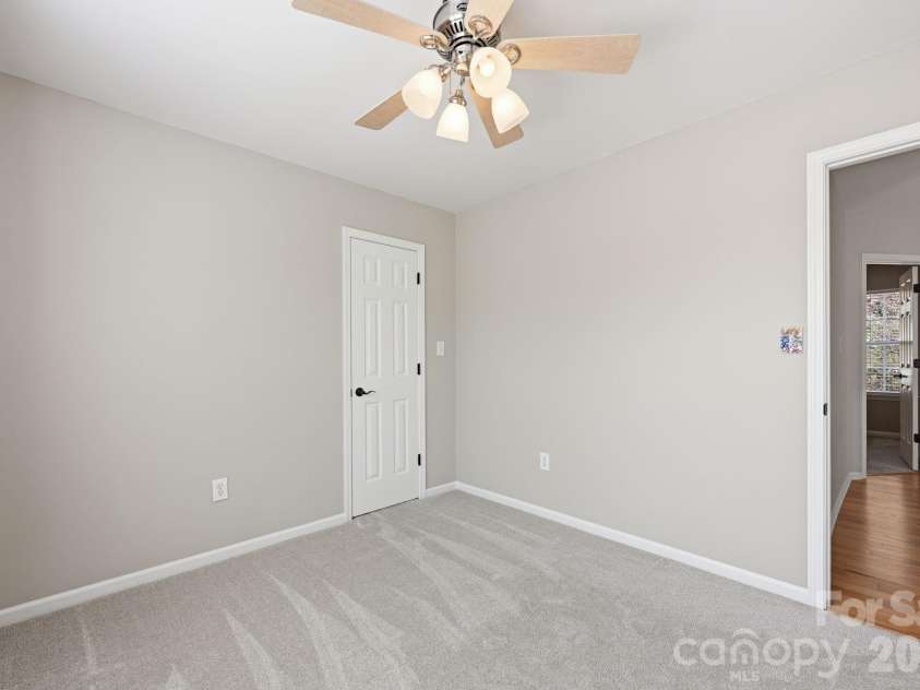 140 Samdusky Lane, Mooresville, NC 28117.  MLS# CAR4353891, YatesRealty ID 15764. 