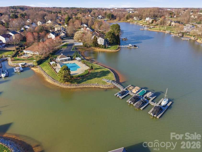 140 Samdusky Lane, Mooresville, NC 28117.  MLS# CAR4353891, YatesRealty ID 15764. 