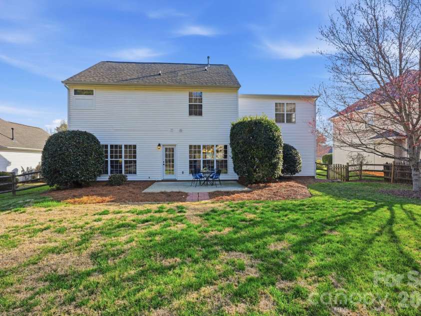 140 Samdusky Lane, Mooresville, NC 28117.  MLS# CAR4353891, YatesRealty ID 15764. 