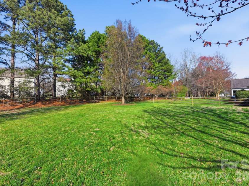 140 Samdusky Lane, Mooresville, NC 28117.  MLS# CAR4353891, YatesRealty ID 15764. 
