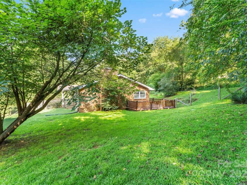86 Hawk Haven Cove, Waynesville, NC 28786.  MLS# CAR4262787, YatesRealty ID 15765. 