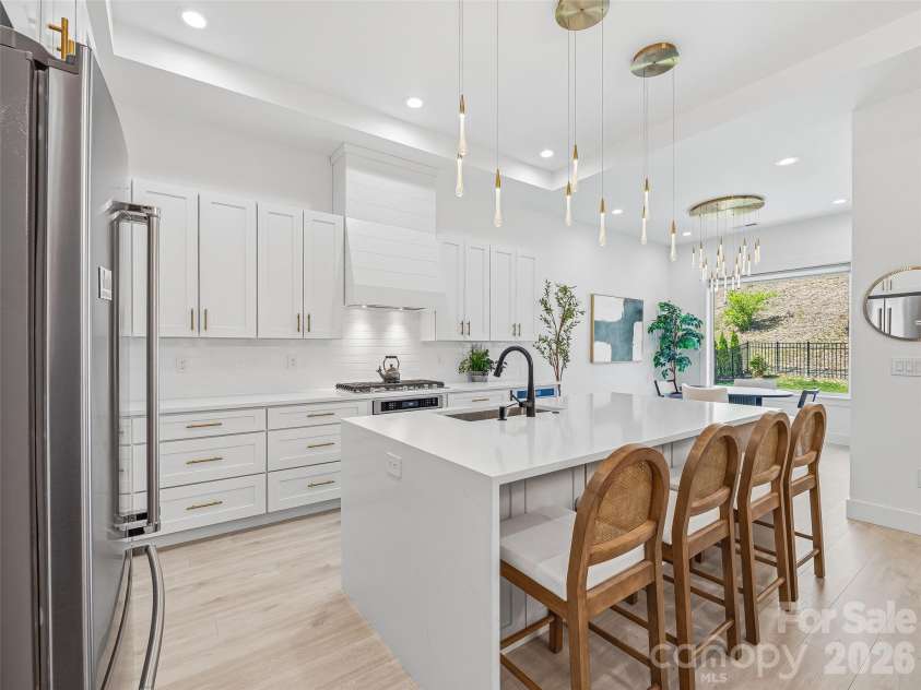 317 Avery Trail Drive, Arden, NC 28704.  MLS# CAR4373769, YatesRealty ID 15768. Large Kitchen Island