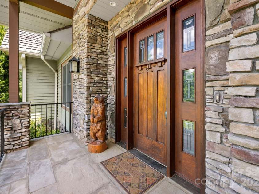 2160 Valle Cay Drive, Vilas, NC 28692.  MLS# CAR4263421, YatesRealty ID 15770. 