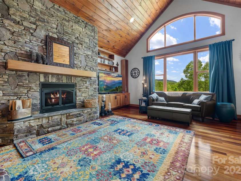 2160 Valle Cay Drive, Vilas, NC 28692.  MLS# CAR4263421, YatesRealty ID 15770. 