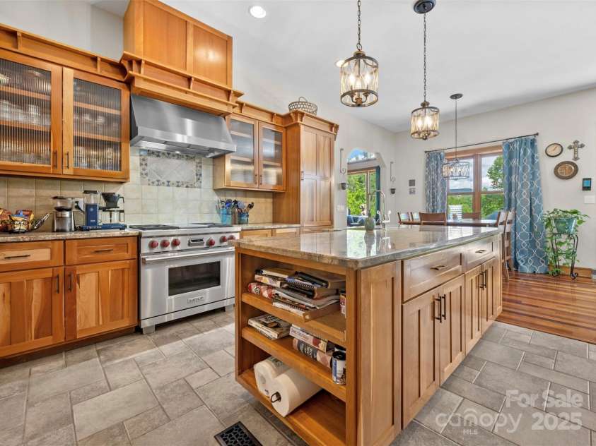 2160 Valle Cay Drive, Vilas, NC 28692.  MLS# CAR4263421, YatesRealty ID 15770. 