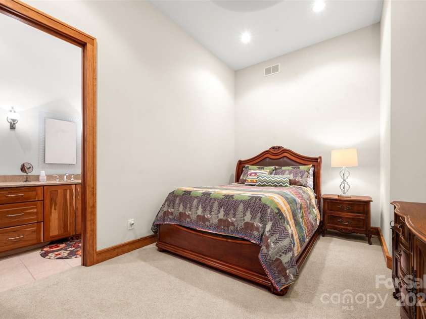 2160 Valle Cay Drive, Vilas, NC 28692.  MLS# CAR4263421, YatesRealty ID 15770. 