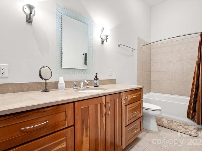 2160 Valle Cay Drive, Vilas, NC 28692.  MLS# CAR4263421, YatesRealty ID 15770. 