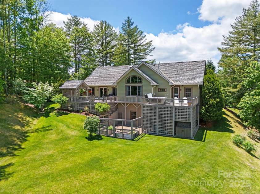 2160 Valle Cay Drive, Vilas, NC 28692.  MLS# CAR4263421, YatesRealty ID 15770. 