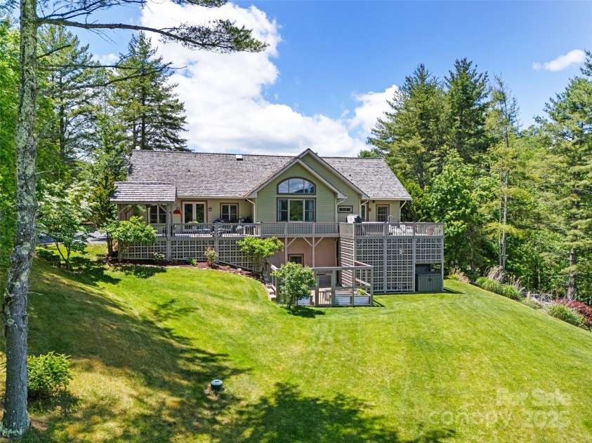 2160 Valle Cay Drive, Vilas, NC 28692.  MLS# CAR4263421, YatesRealty ID 15770. 