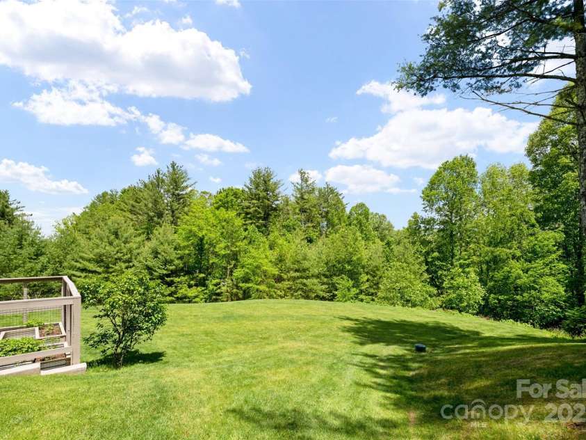 2160 Valle Cay Drive, Vilas, NC 28692.  MLS# CAR4263421, YatesRealty ID 15770. 