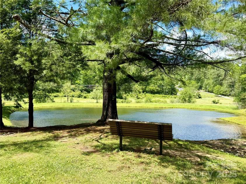 2160 Valle Cay Drive, Vilas, NC 28692.  MLS# CAR4263421, YatesRealty ID 15770. 