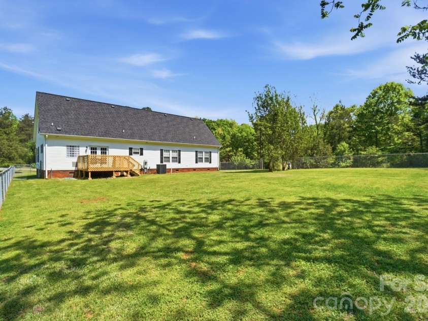 286 Battleground Road, Grover, NC 28073.  MLS# CAR4369696, YatesRealty ID 15770. 
