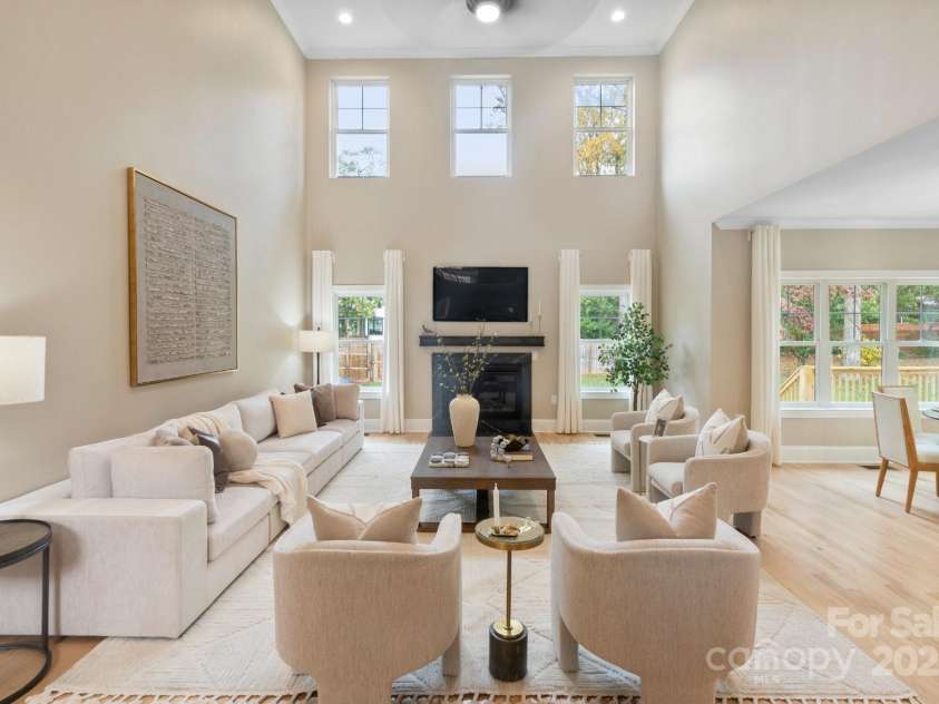4023 Randolph Road, Charlotte, NC 28211.  MLS# CAR4306908, YatesRealty ID 15771. 