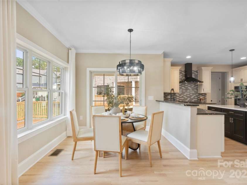 4023 Randolph Road, Charlotte, NC 28211.  MLS# CAR4306908, YatesRealty ID 15771. 