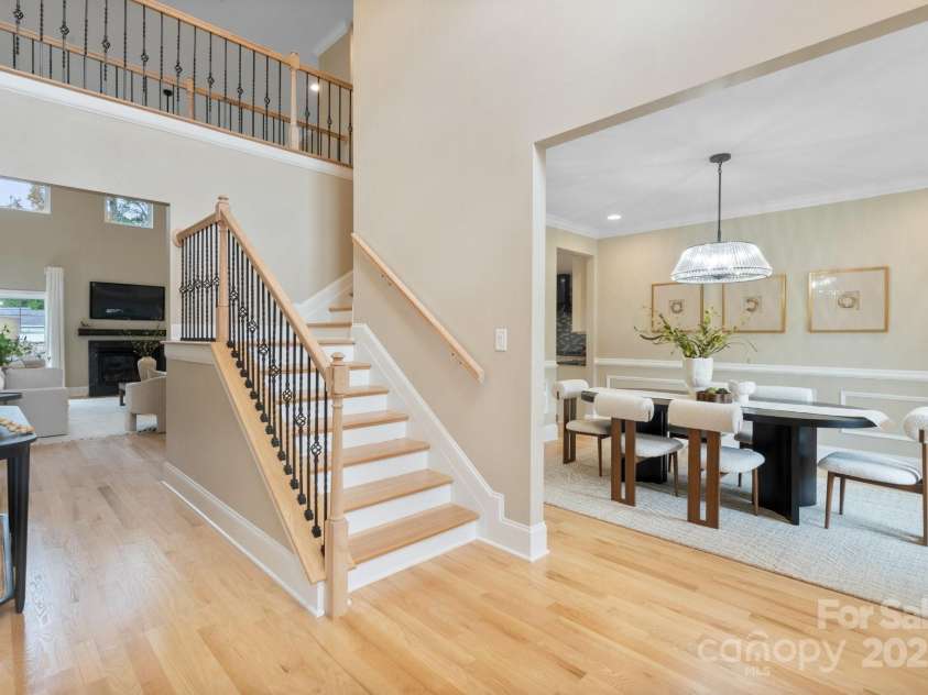 4023 Randolph Road, Charlotte, NC 28211.  MLS# CAR4306908, YatesRealty ID 15771. 