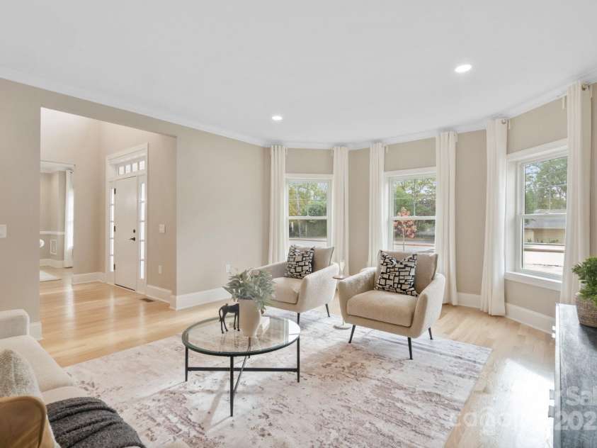 4023 Randolph Road, Charlotte, NC 28211.  MLS# CAR4306908, YatesRealty ID 15771. 