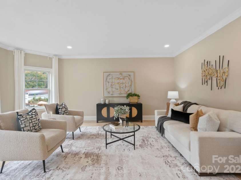 4023 Randolph Road, Charlotte, NC 28211.  MLS# CAR4306908, YatesRealty ID 15771. 