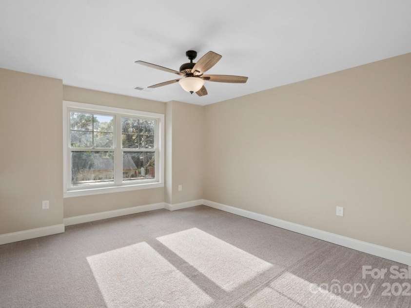 4023 Randolph Road, Charlotte, NC 28211.  MLS# CAR4306908, YatesRealty ID 15771. 