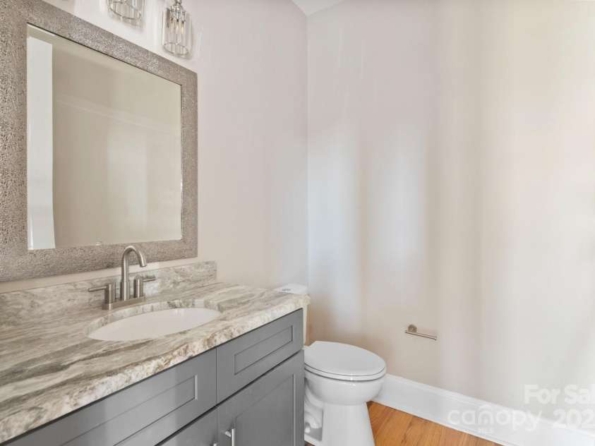 4023 Randolph Road, Charlotte, NC 28211.  MLS# CAR4306908, YatesRealty ID 15771. 