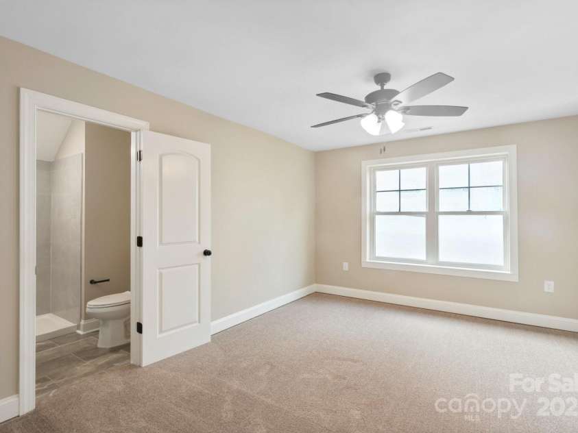 4023 Randolph Road, Charlotte, NC 28211.  MLS# CAR4306908, YatesRealty ID 15771. 