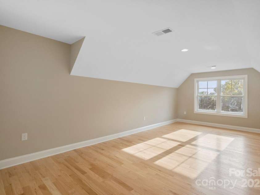 4023 Randolph Road, Charlotte, NC 28211.  MLS# CAR4306908, YatesRealty ID 15771. 