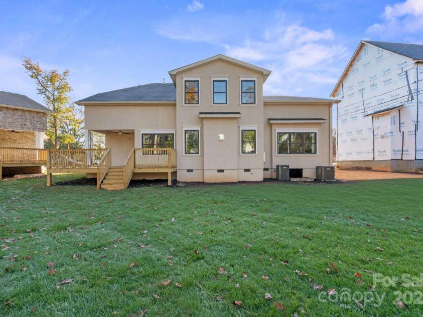 4023 Randolph Road, Charlotte, NC 28211.  MLS# CAR4306908, YatesRealty ID 15771. 
