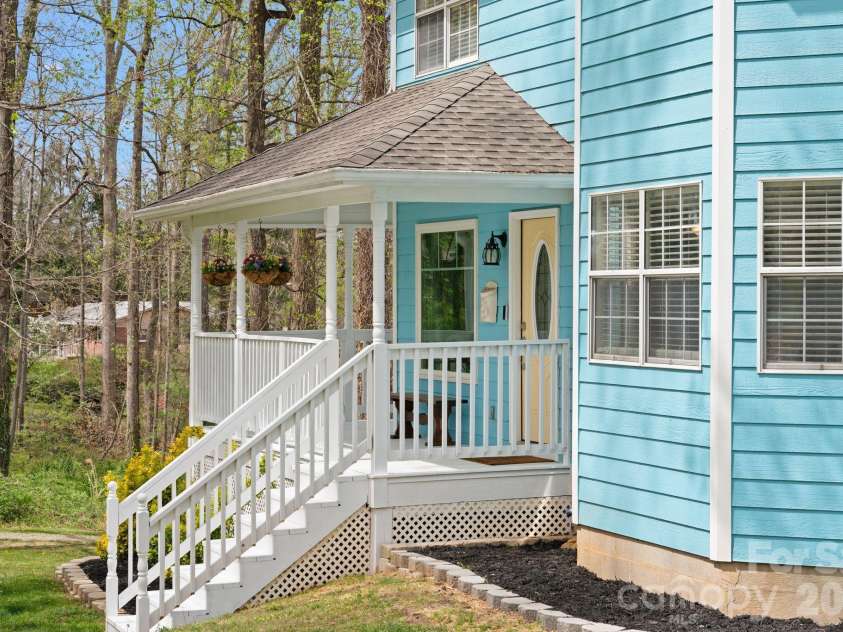 539 Caribou Road, Asheville, NC 28803.  MLS# CAR4367197, YatesRealty ID 15771. 
