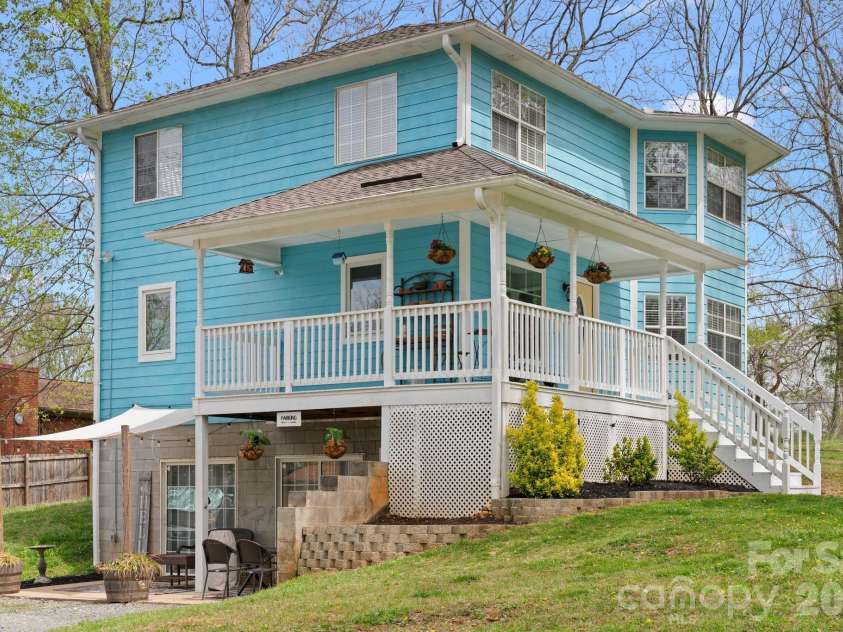 539 Caribou Road, Asheville, NC 28803.  MLS# CAR4367197, YatesRealty ID 15771. 