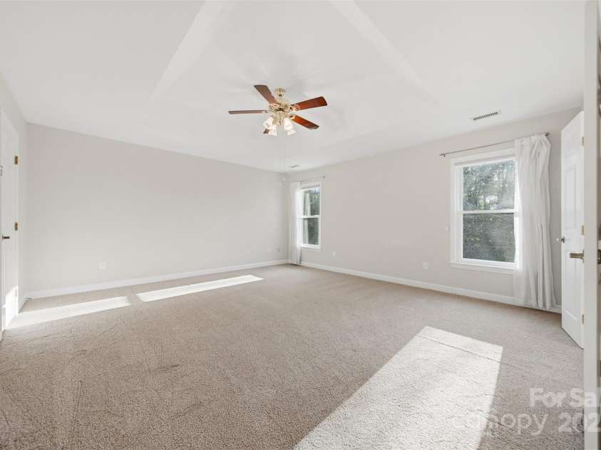 133 37th Avenue Place, Hickory, NC 28601.  MLS# CAR4328707, YatesRealty ID 15772. 