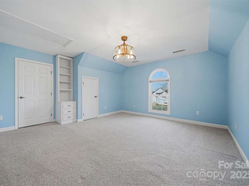 133 37th Avenue Place, Hickory, NC 28601.  MLS# CAR4328707, YatesRealty ID 15772. 