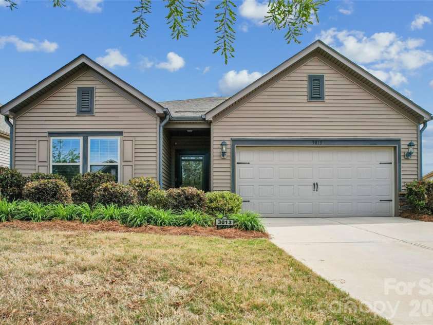 3013 Striped Maple Court, Charlotte, NC 28215.  MLS# CAR4369196, YatesRealty ID 15772. 
