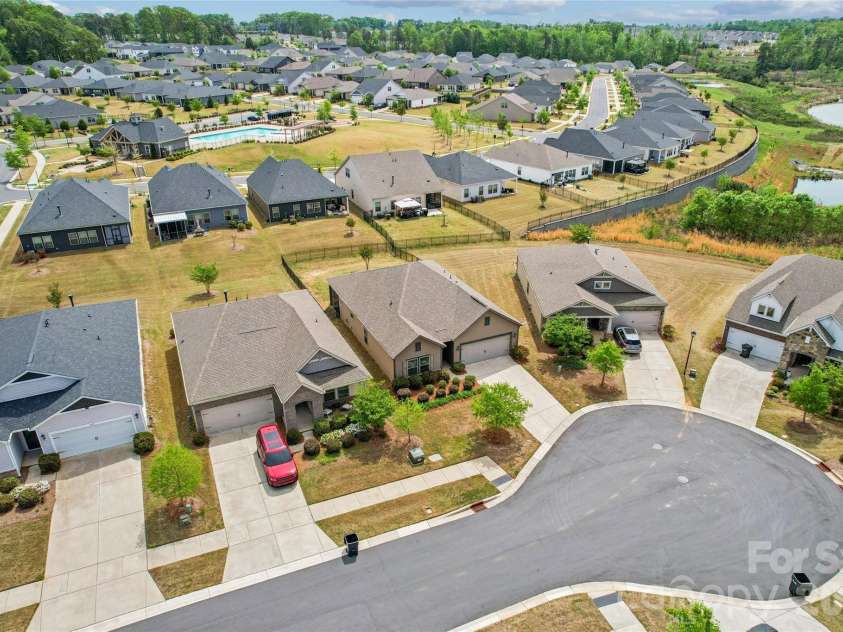 3013 Striped Maple Court, Charlotte, NC 28215.  MLS# CAR4369196, YatesRealty ID 15772. 