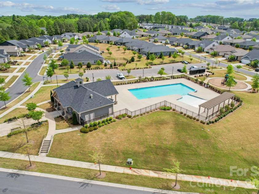3013 Striped Maple Court, Charlotte, NC 28215.  MLS# CAR4369196, YatesRealty ID 15772. 