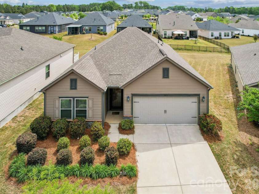 3013 Striped Maple Court, Charlotte, NC 28215.  MLS# CAR4369196, YatesRealty ID 15772. 