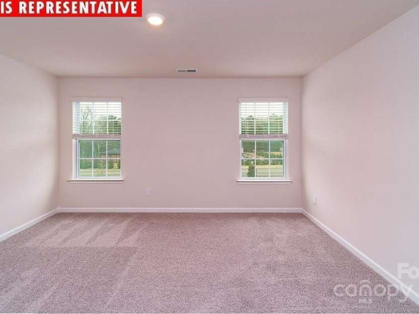 11216 Cardinal Creek Avenue, Charlotte, NC 28215.  MLS# CAR4237740, YatesRealty ID 15773. 