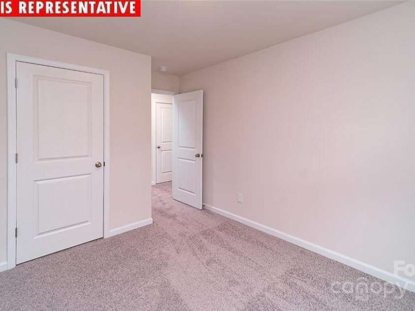 11216 Cardinal Creek Avenue, Charlotte, NC 28215.  MLS# CAR4237740, YatesRealty ID 15773. 