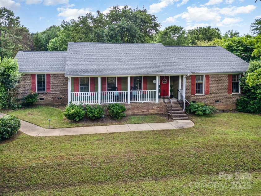 8544 Houston Ridge Road, Charlotte, NC 28277.  MLS# CAR4256177, YatesRealty ID 15774. Roof from 2013.
