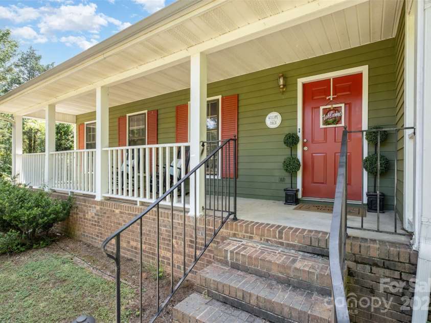 8544 Houston Ridge Road, Charlotte, NC 28277.  MLS# CAR4256177, YatesRealty ID 15774. Welcome home!
