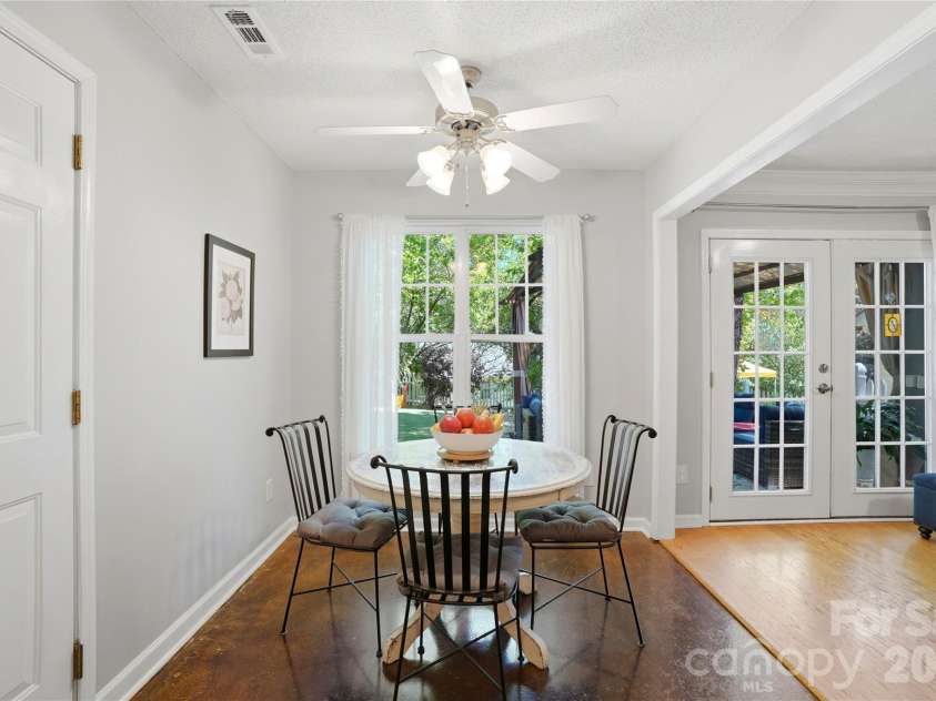 905 Matthews School Road, Matthews, NC 28105.  MLS# CAR4372226, YatesRealty ID 15774. 