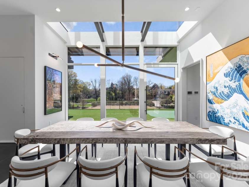 4817 Carmel Park Drive, Charlotte, NC 28226.  MLS# CAR4286044, YatesRealty ID 15775. Dining Room