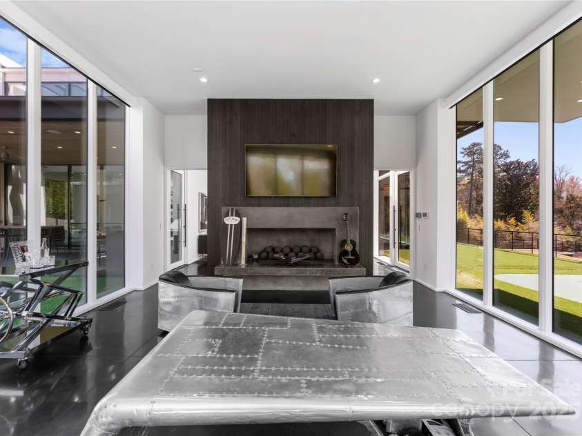 4817 Carmel Park Drive, Charlotte, NC 28226.  MLS# CAR4286044, YatesRealty ID 15775. Study