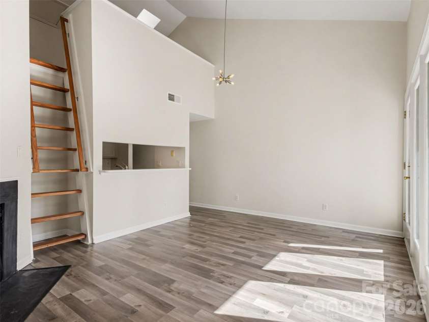 306 Cedar Street, Charlotte, NC 28202.  MLS# CAR4373227, YatesRealty ID 15776. 