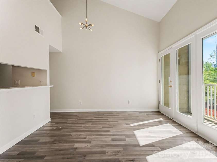 306 Cedar Street, Charlotte, NC 28202.  MLS# CAR4373227, YatesRealty ID 15776. 