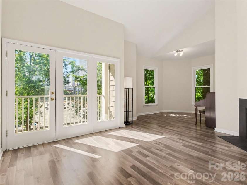 306 Cedar Street, Charlotte, NC 28202.  MLS# CAR4373227, YatesRealty ID 15776. 