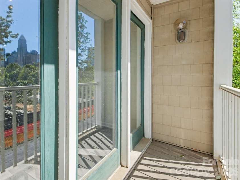 306 Cedar Street, Charlotte, NC 28202.  MLS# CAR4373227, YatesRealty ID 15776. 