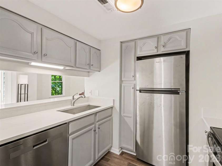 306 Cedar Street, Charlotte, NC 28202.  MLS# CAR4373227, YatesRealty ID 15776. Virtually staged
