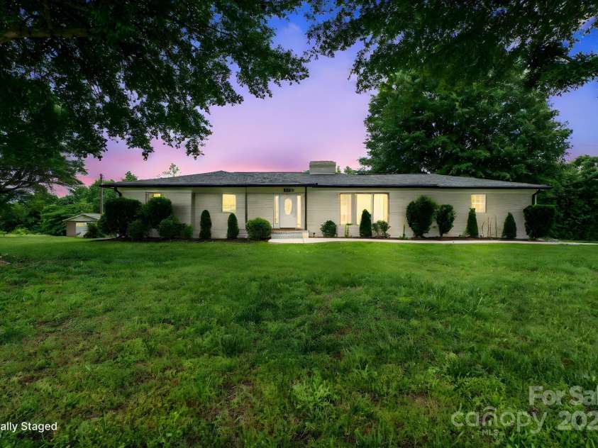 806 Central Avenue, Locust, NC 28097.  MLS# CAR4259059, YatesRealty ID 15776. 